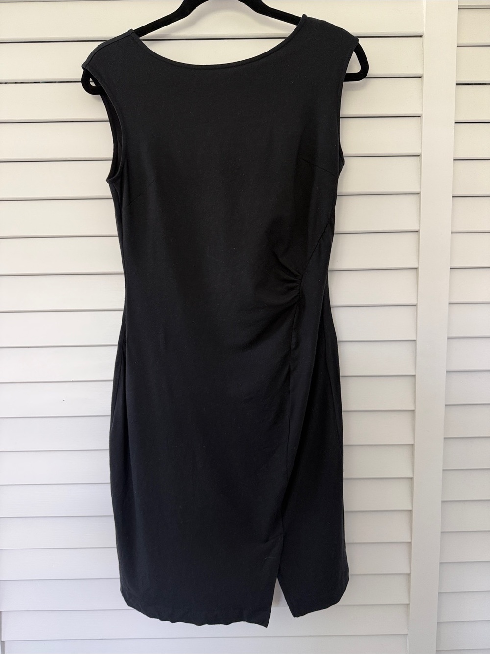Anne Taylor Classic Black Sleeveless Sheath Dress